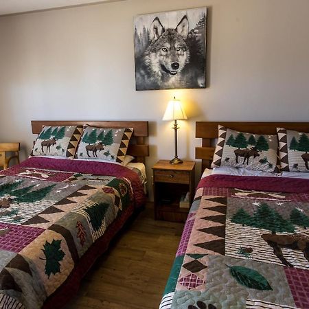 Bear Tracks Inn Lions Head Exterior foto